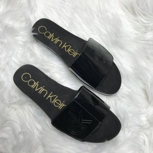 Calvin Klein Blk Patent Slides - SZ 7
